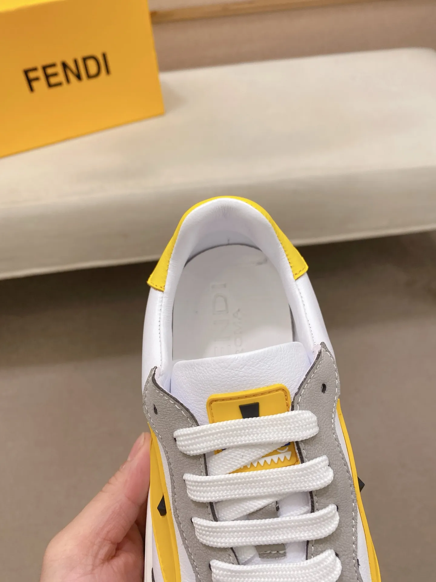 Factory price 380💰 (fendi) New style 👊🏻 upper 🇮🇹 imported cowhide fabric 🇩🇪 lining imported sheepskin lining. The original outsole is molded to highlight the identity of every man, and the upper foot is elegant and stable🚶🏻🚶🏻The high-end custom counters reproduce the original version📯No matter the wind or rain, the shoe last remains unchanged and can withstand the verification of time🔍️,🔵 Size: 38-44